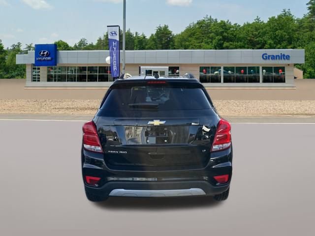 Used 2019 Chevrolet Trax LT w/ LT Convenience Package image 8