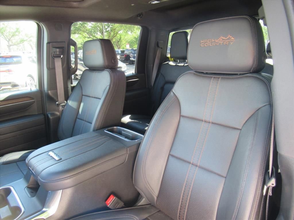 Used 2024 Chevrolet Silverado 2500 High Country w/ High Country Premium Package AWD/4WD image 17