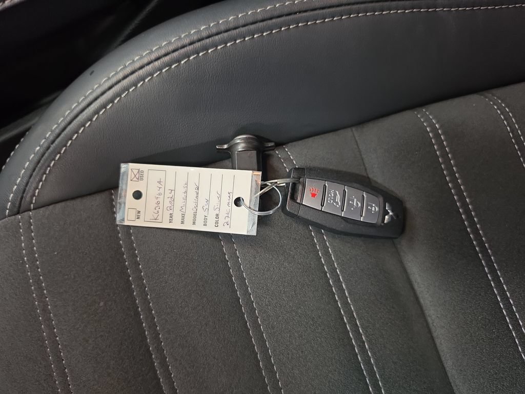 Used 2024 Mitsubishi Outlander SE Black Edition FWD image 37