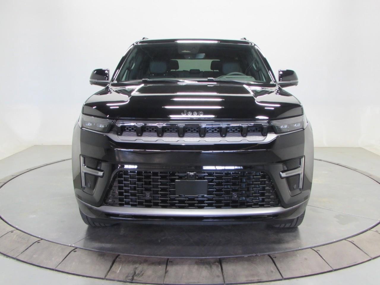 New 2026 Jeep Grand Wagoneer L Limited image 2