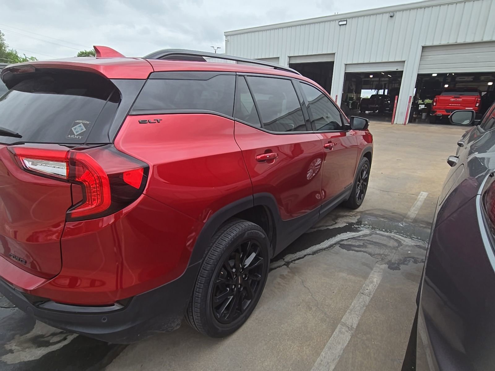 Used 2024 GMC Terrain SLT w/ Tech Package AWD/4WD image 11