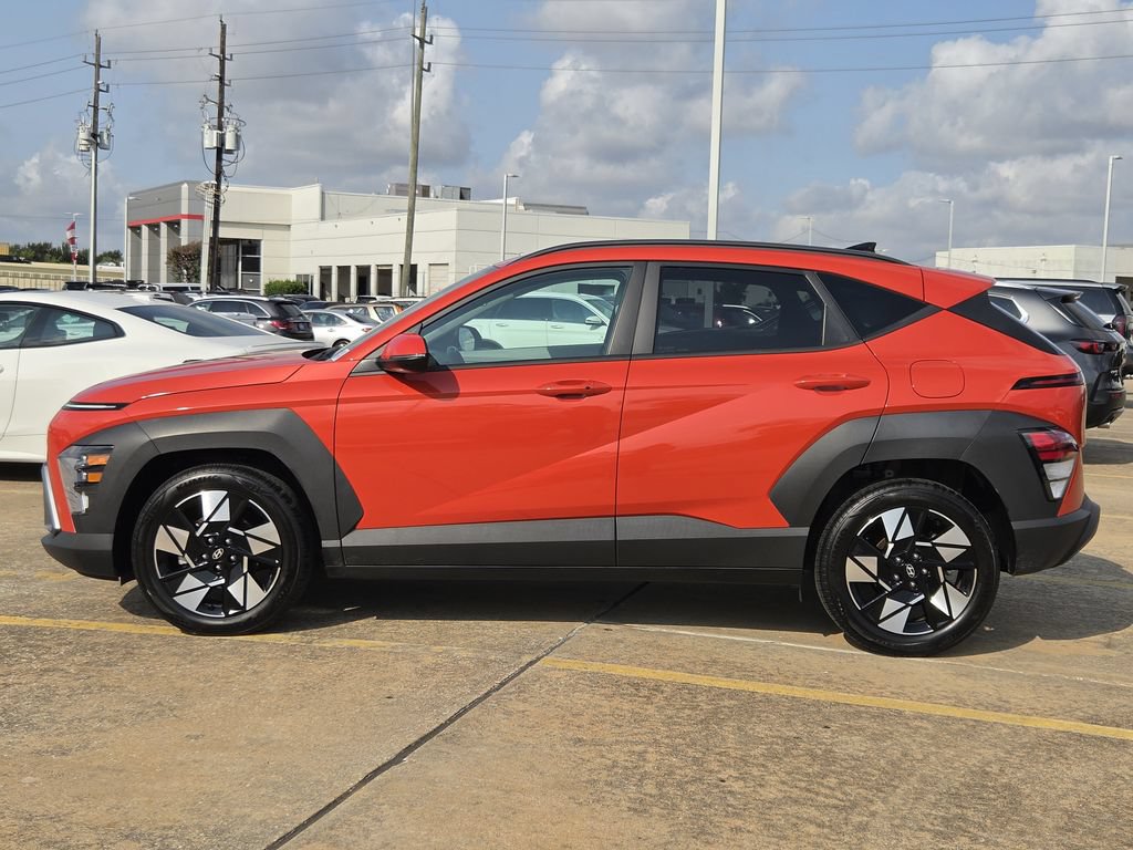 Used 2025 Hyundai Kona SEL FWD image 6