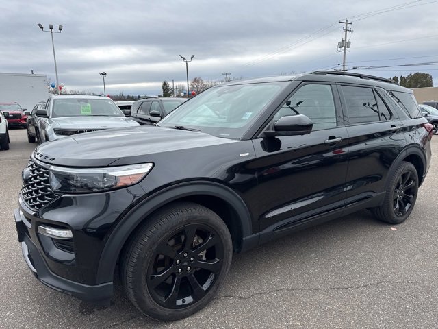 Certified 2022 Ford Explorer ST-Line w/ Class IV Trailer Tow Package image 2