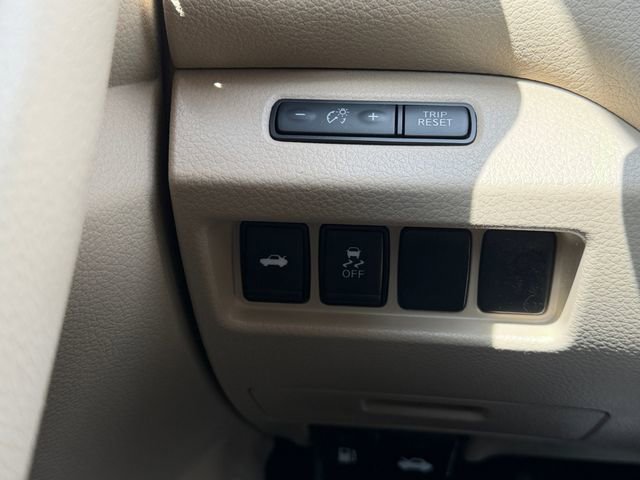 Used 2018 Nissan Altima 2.5 SV FWD image 19