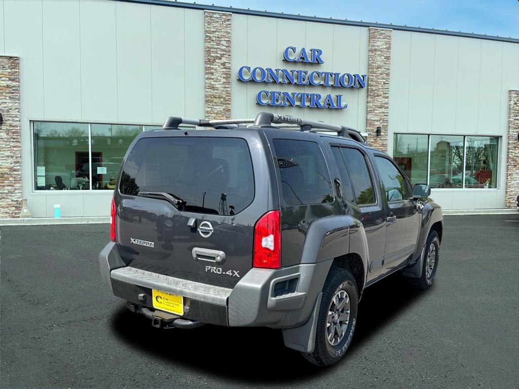 Used 2015 Nissan Xterra PRO-4X image 3