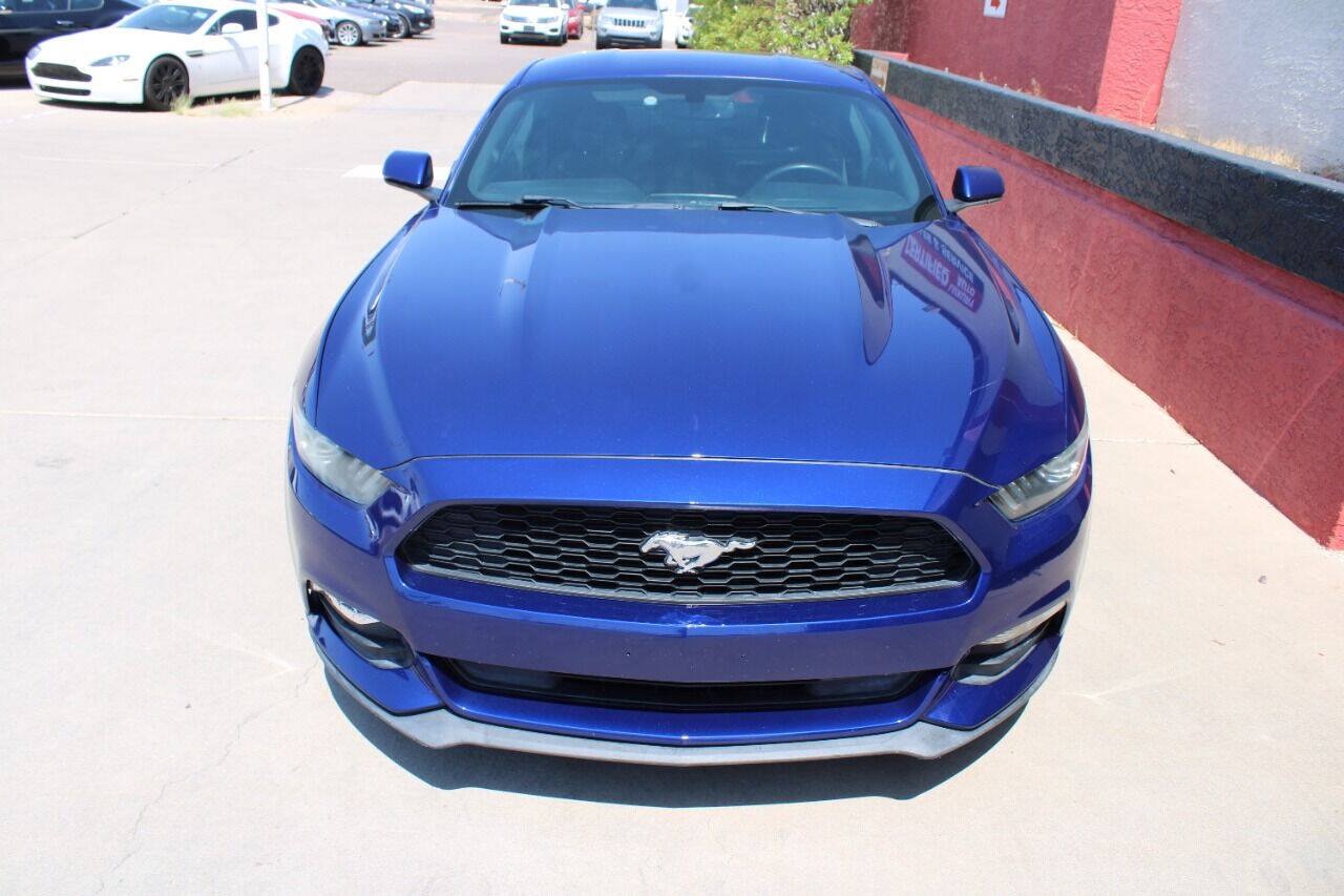 Used 2016 Ford Mustang Coupe RWD image 3