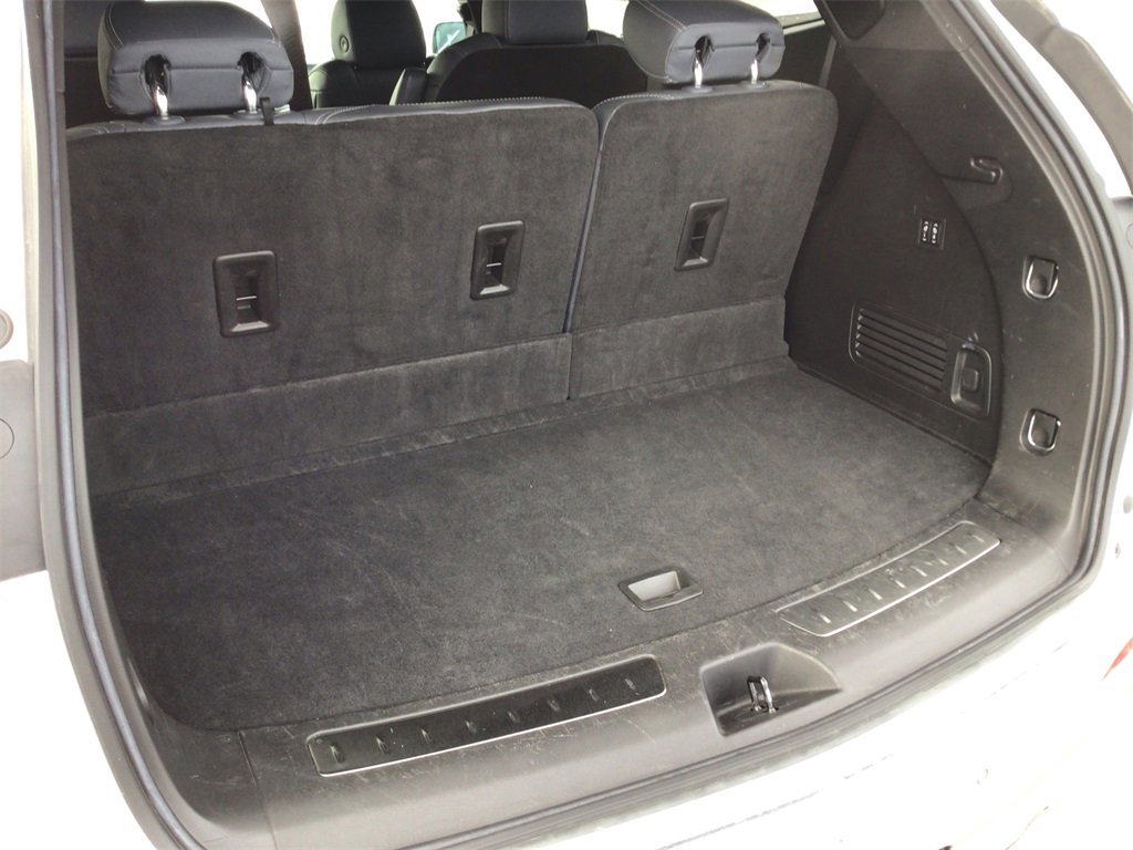 Used 2024 Buick Enclave Premium image 13