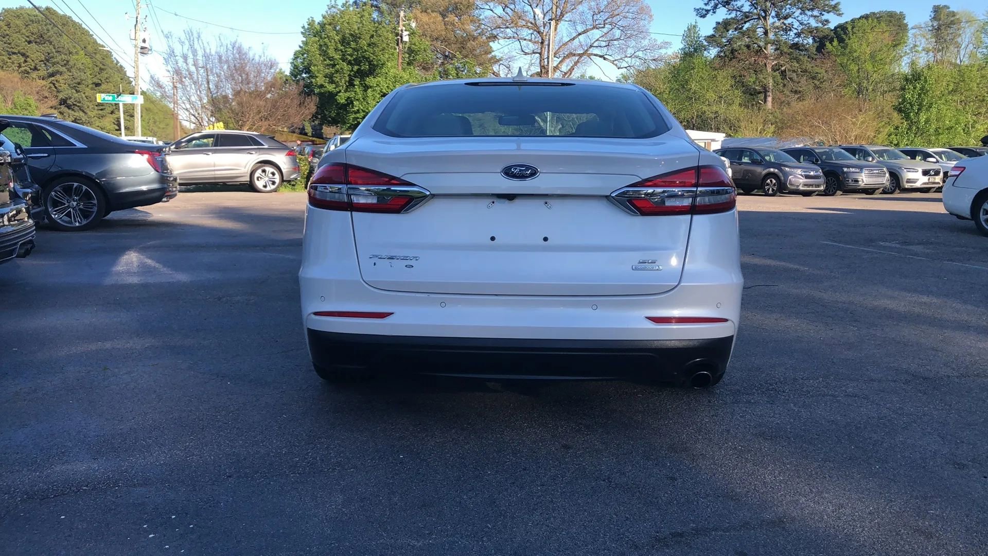 Used 2020 Ford Fusion SE FWD image 4