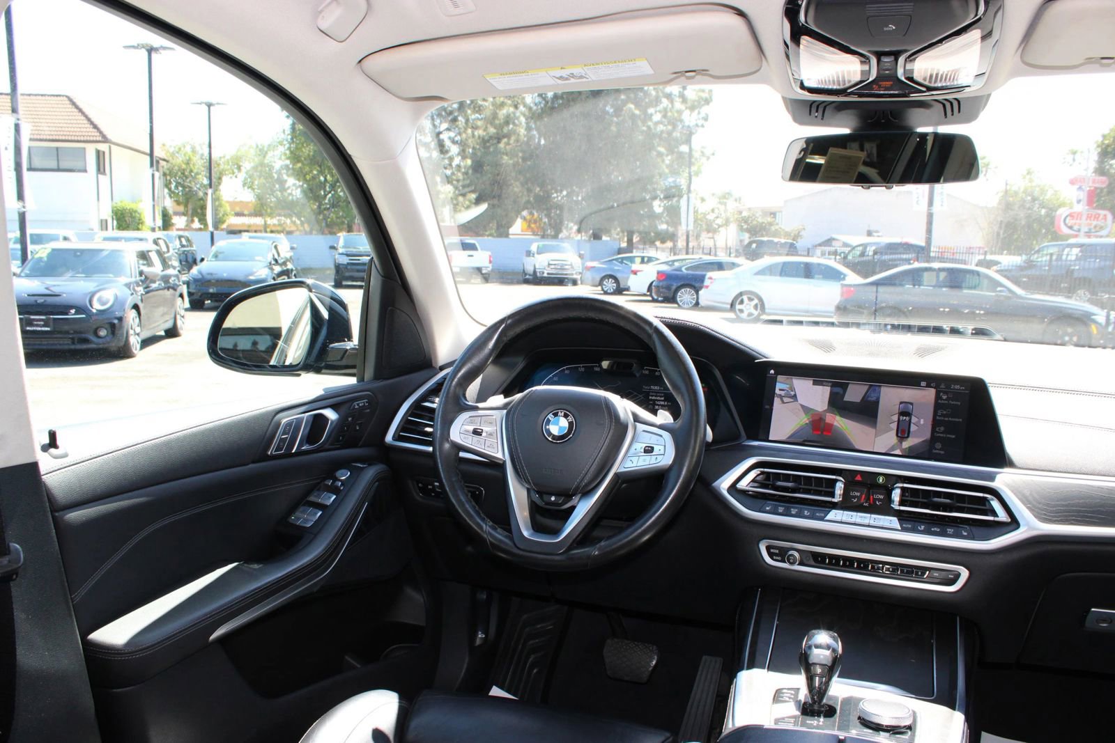 Used 2022 BMW X7 xDrive40i w/ Premium Package image 26