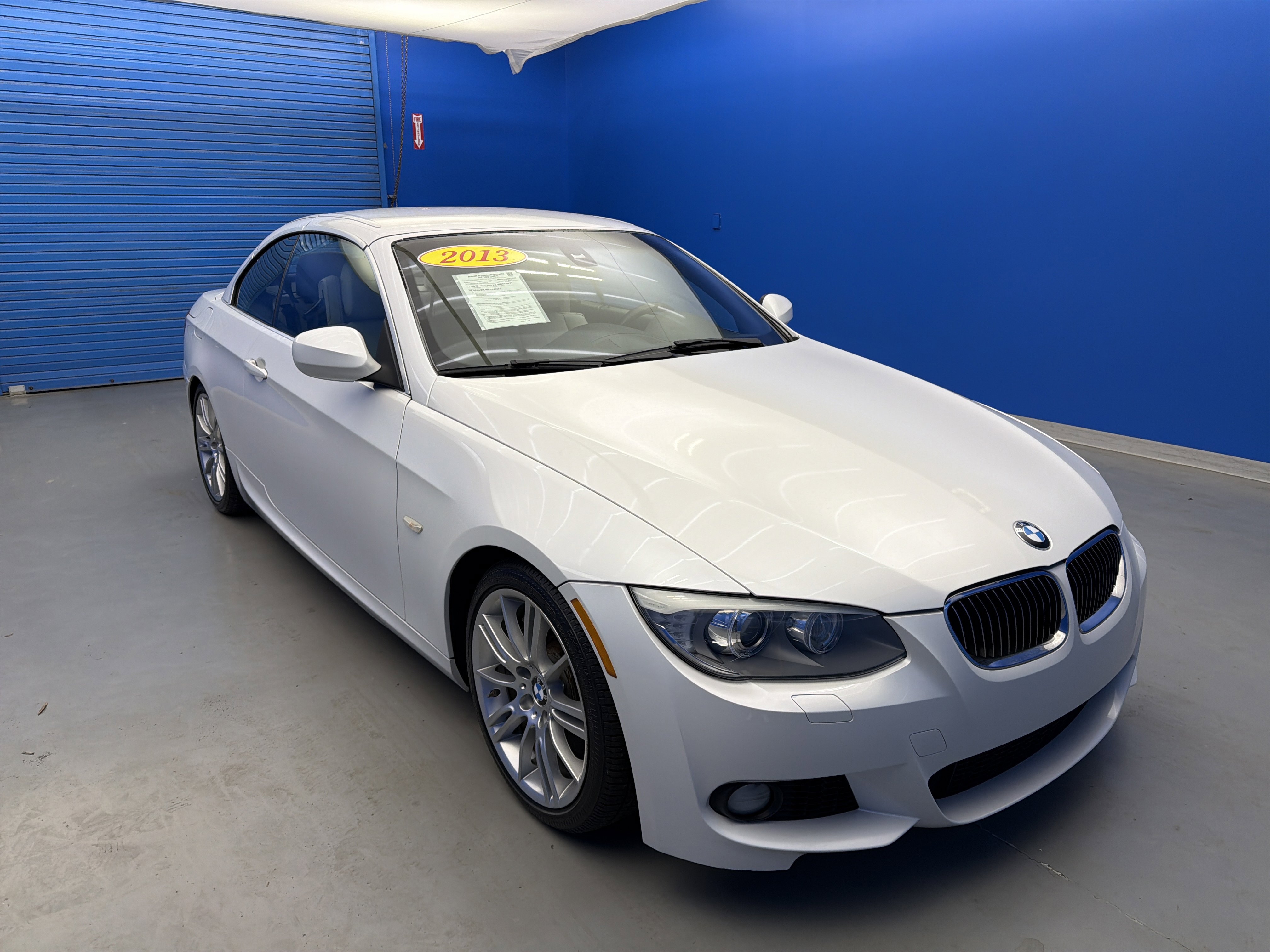 Used 2013 BMW 335i Convertible image 2