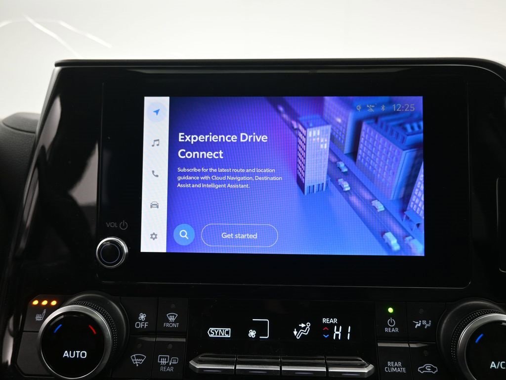 Used 2023 Toyota Highlander XLE image 13