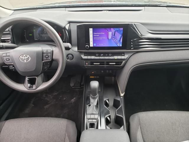 Used 2025 Toyota Camry LE FWD image 13