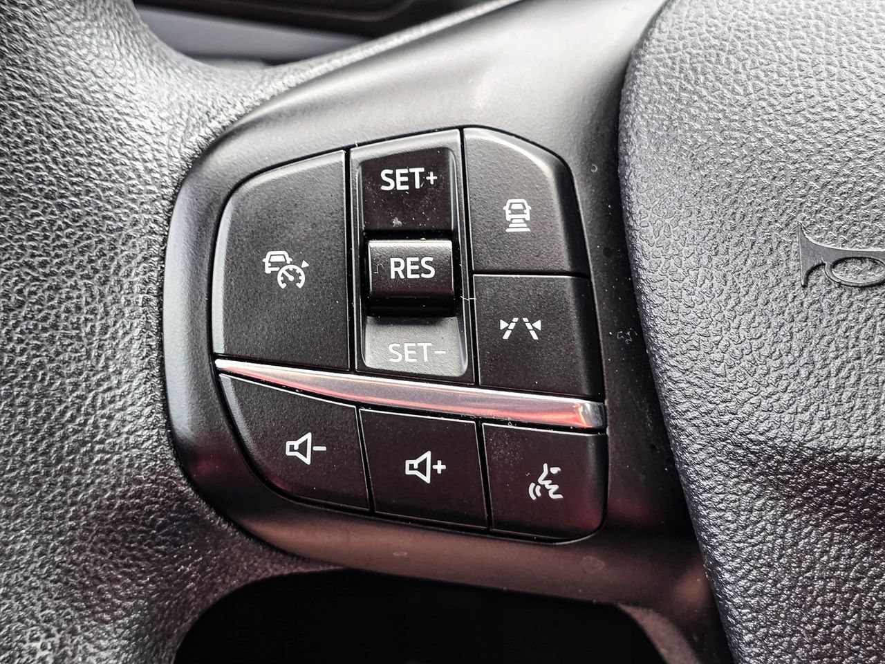 Used 2025 Ford Escape Active w/ Tech Pack #1 AWD/4WD image 22