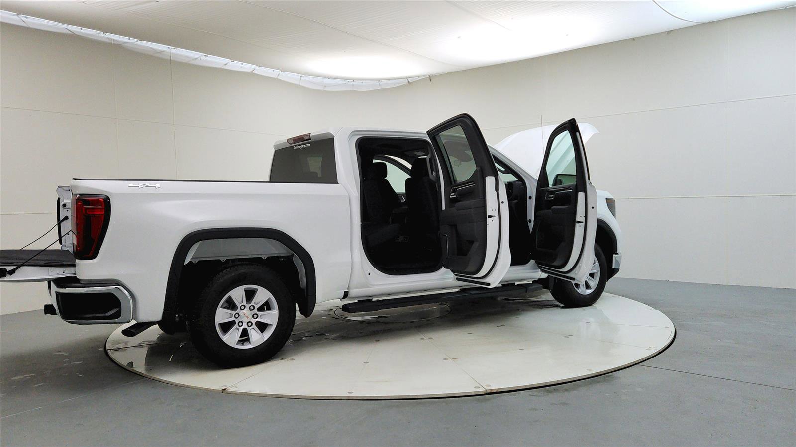 New 2026 GMC Sierra 1500 SLE image 12