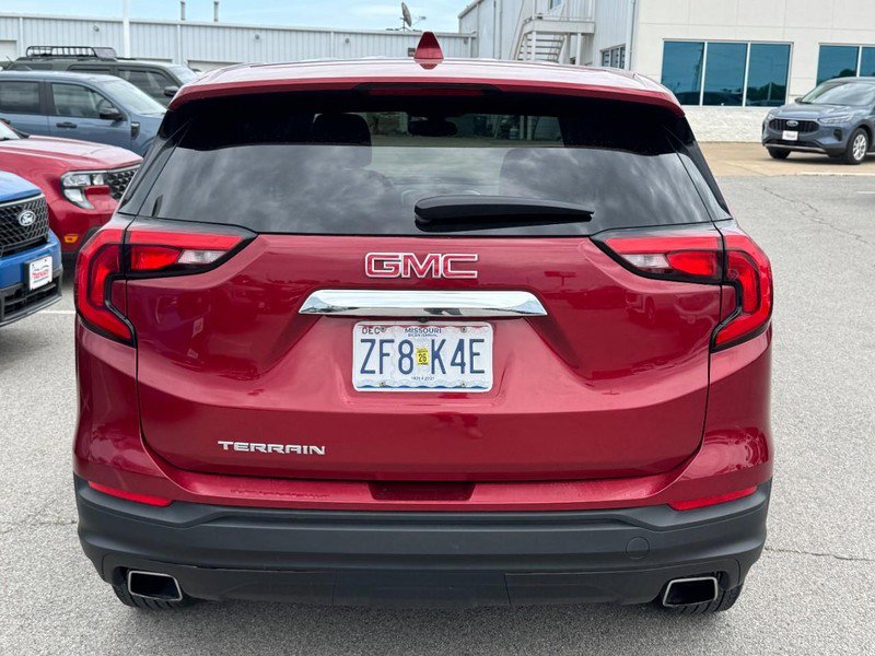 Used 2018 GMC Terrain SLE FWD image 4