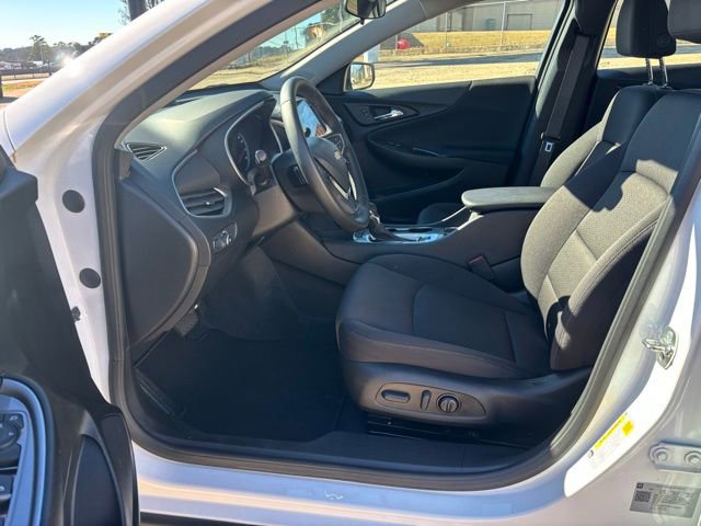 Used 2025 Chevrolet Malibu RS image 11