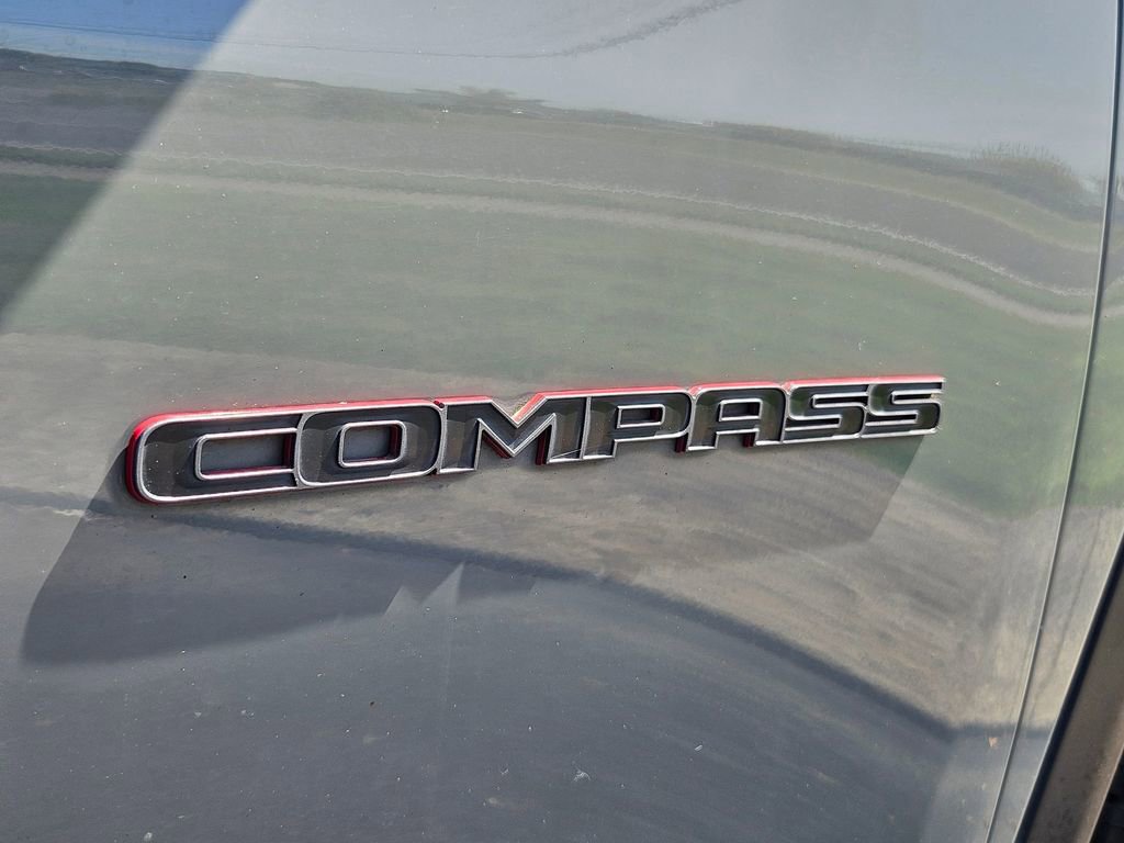 Used 2020 Jeep Compass Trailhawk AWD/4WD image 27