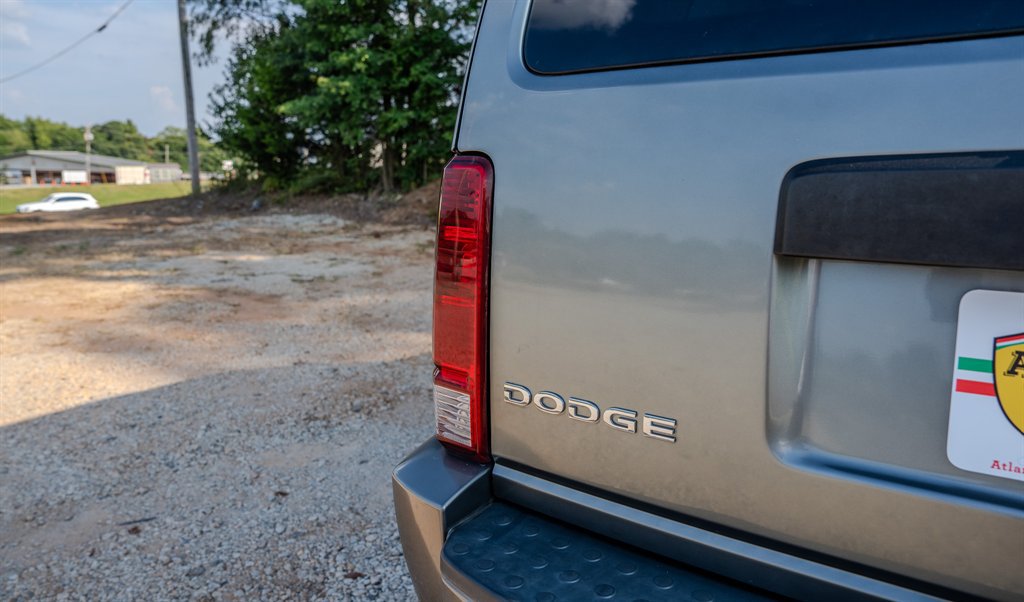 Used 2011 Dodge Nitro Heat RWD image 10