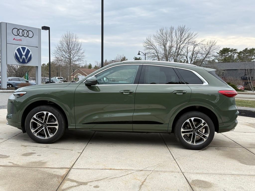 Used 2025 Audi Q5 Premium Plus w/ Premium Plus AWD/4WD image 6