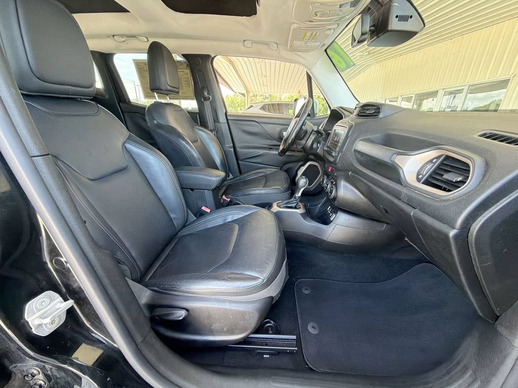 Used 2016 Jeep Renegade Limited FWD image 33