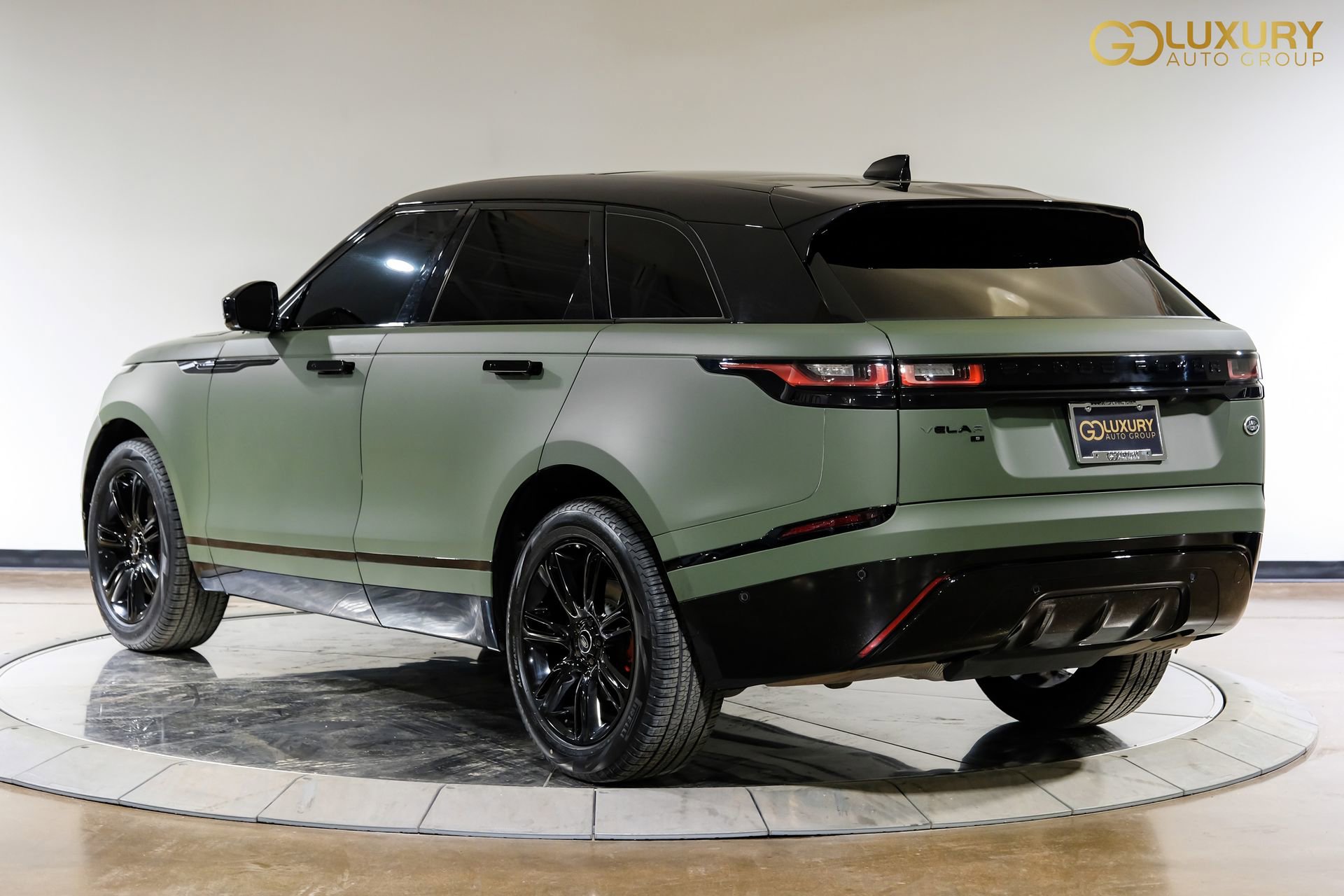 Used 2021 Land Rover Range Rover Velar R-Dynamic S AWD/4WD image 12