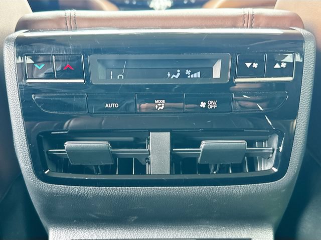 Used 2024 Acura MDX SH-AWD w/ Technology Package image 33