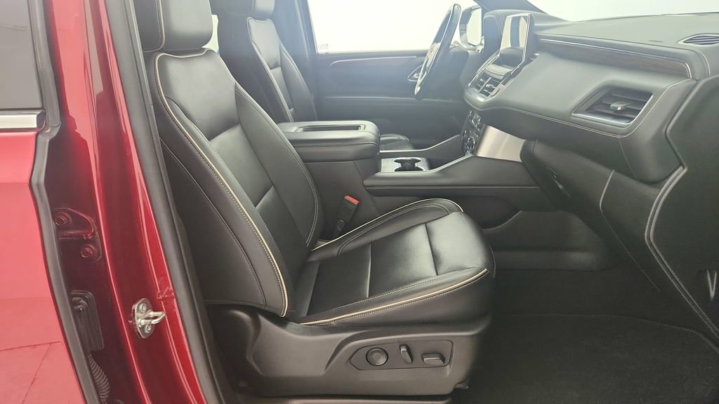 Used 2021 Chevrolet Suburban Premier image 33