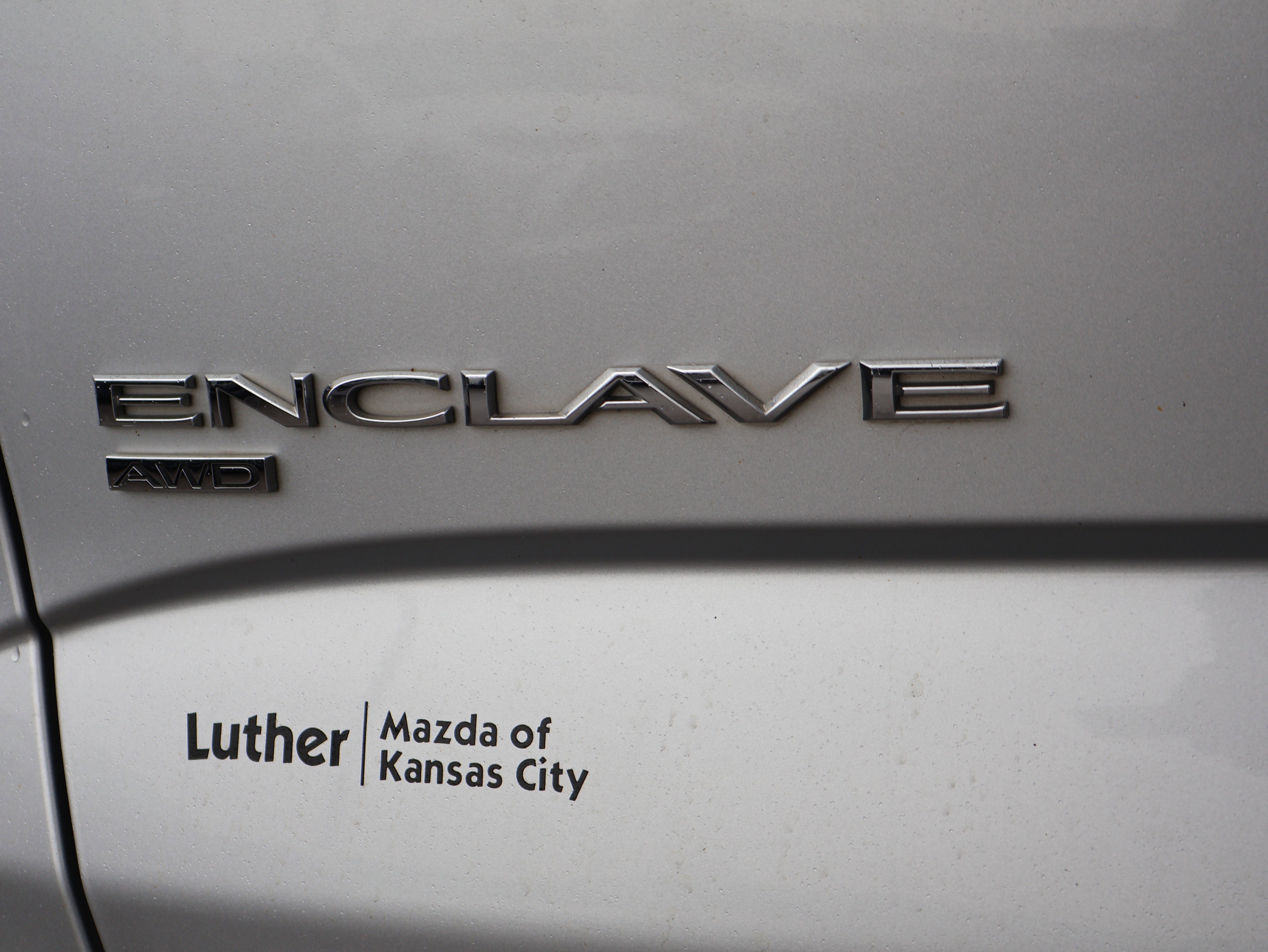 Used 2020 Buick Enclave Essence image 15