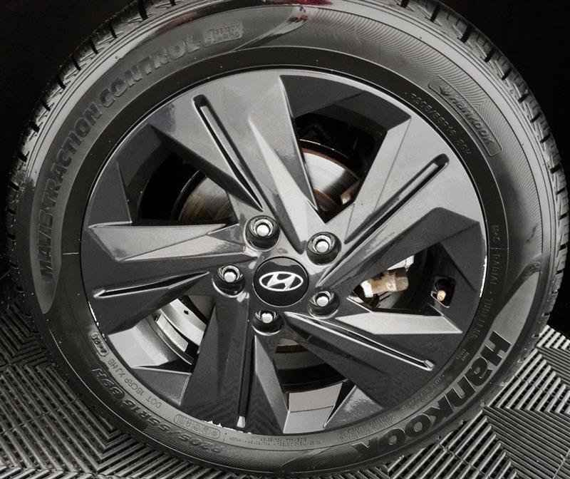 Used 2021 Hyundai Elantra SEL w/ Convenience Package image 3