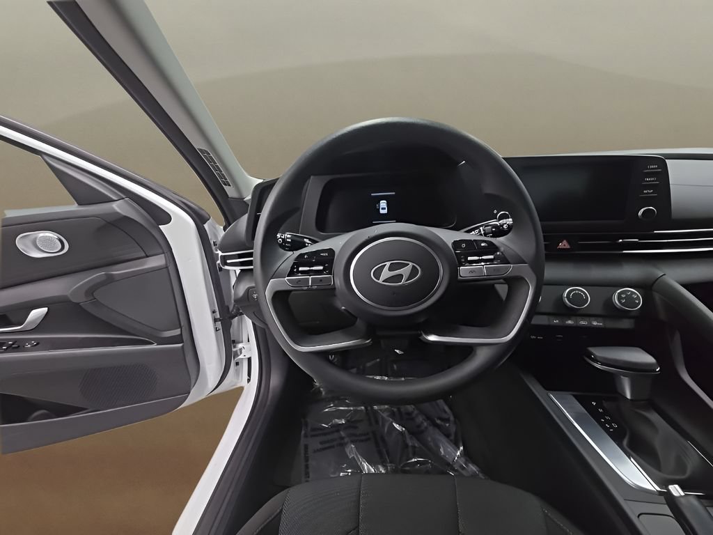 New 2026 Hyundai Elantra SE FWD image 21