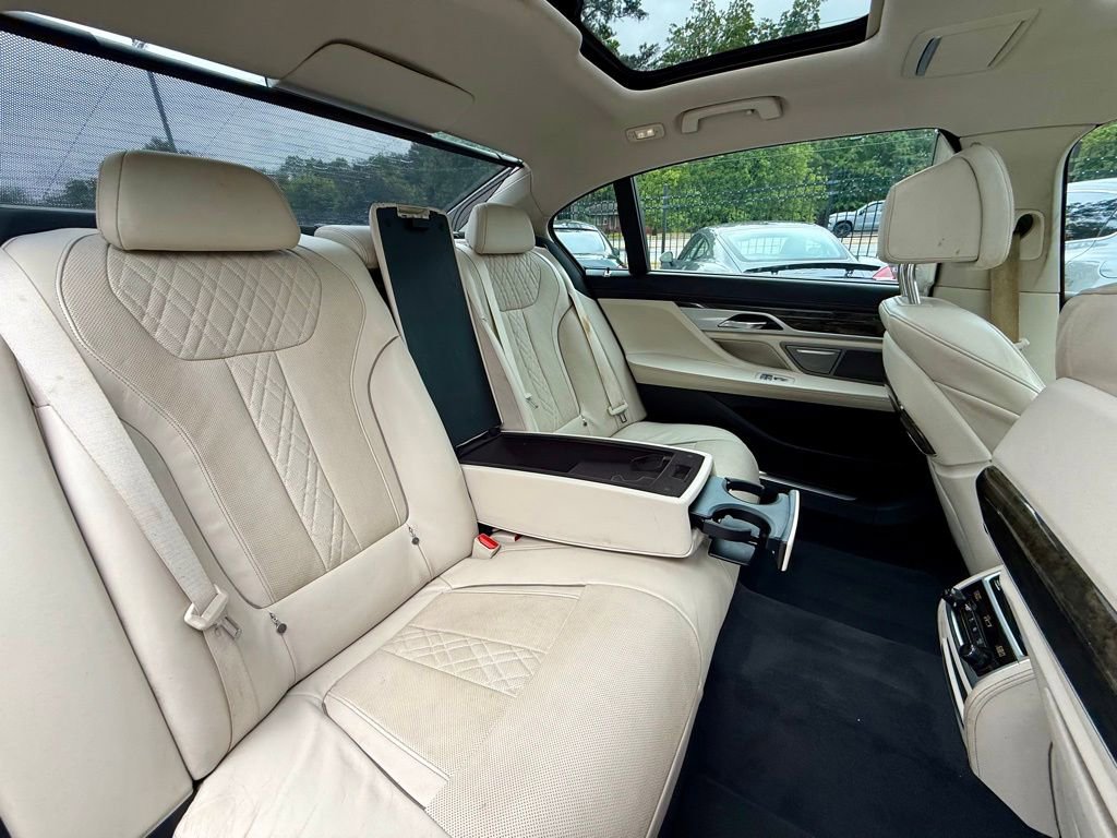 Used 2018 BMW 740i RWD image 37