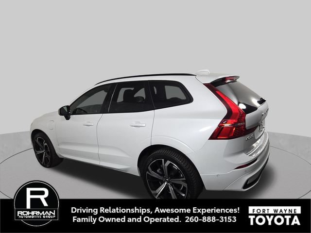 Used 2022 Volvo XC60 T8 R-Design w/ Advanced Package AWD/4WD image 11