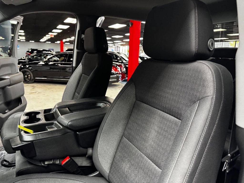 Used 2023 Chevrolet Silverado 1500 Custom image 34