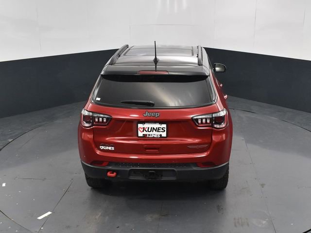 New 2026 Jeep Compass Trailhawk w/ Sun, Sound & Navigation Group AWD/4WD image 38