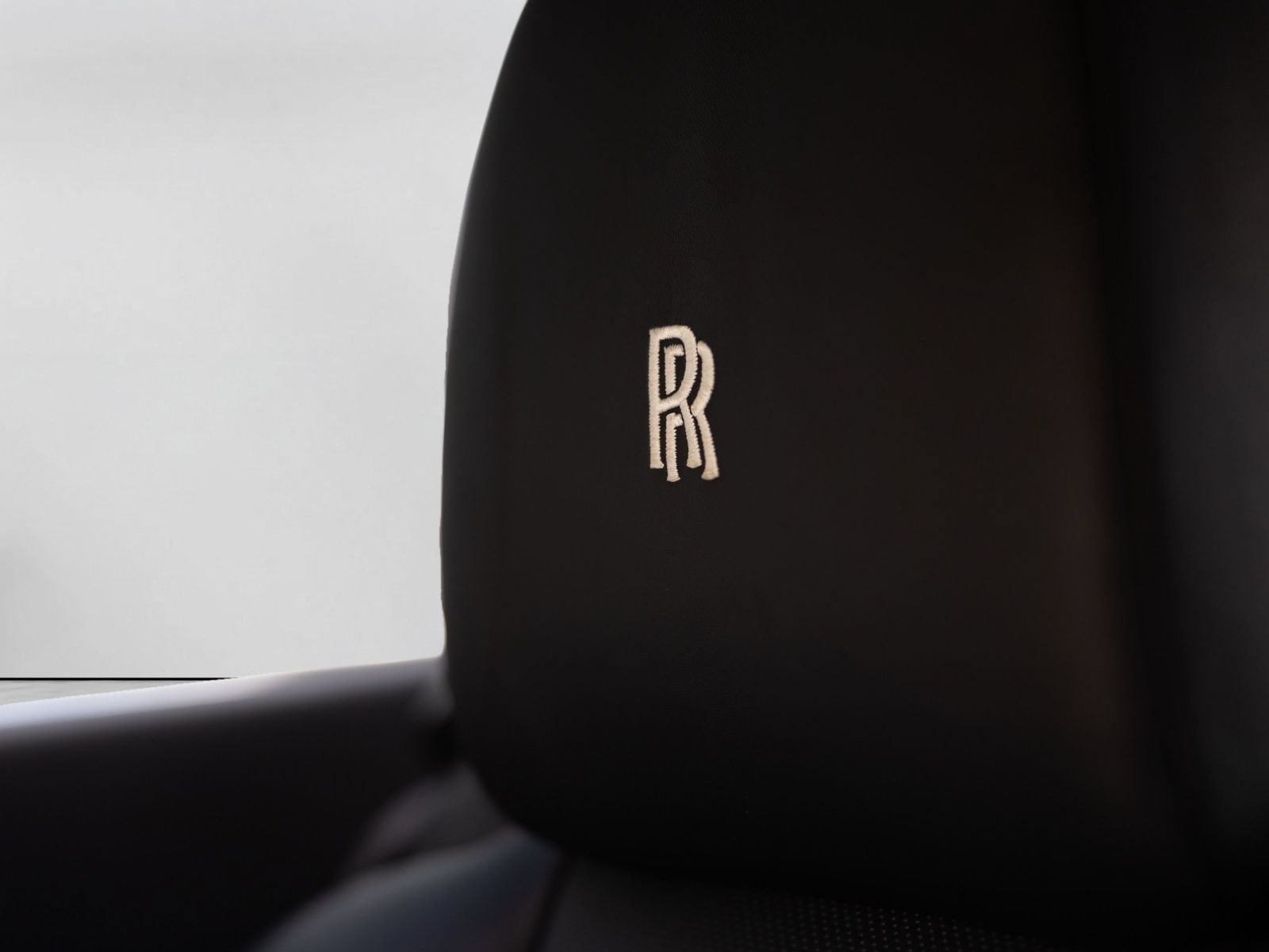 Used 2019 Rolls-Royce Wraith RWD image 23