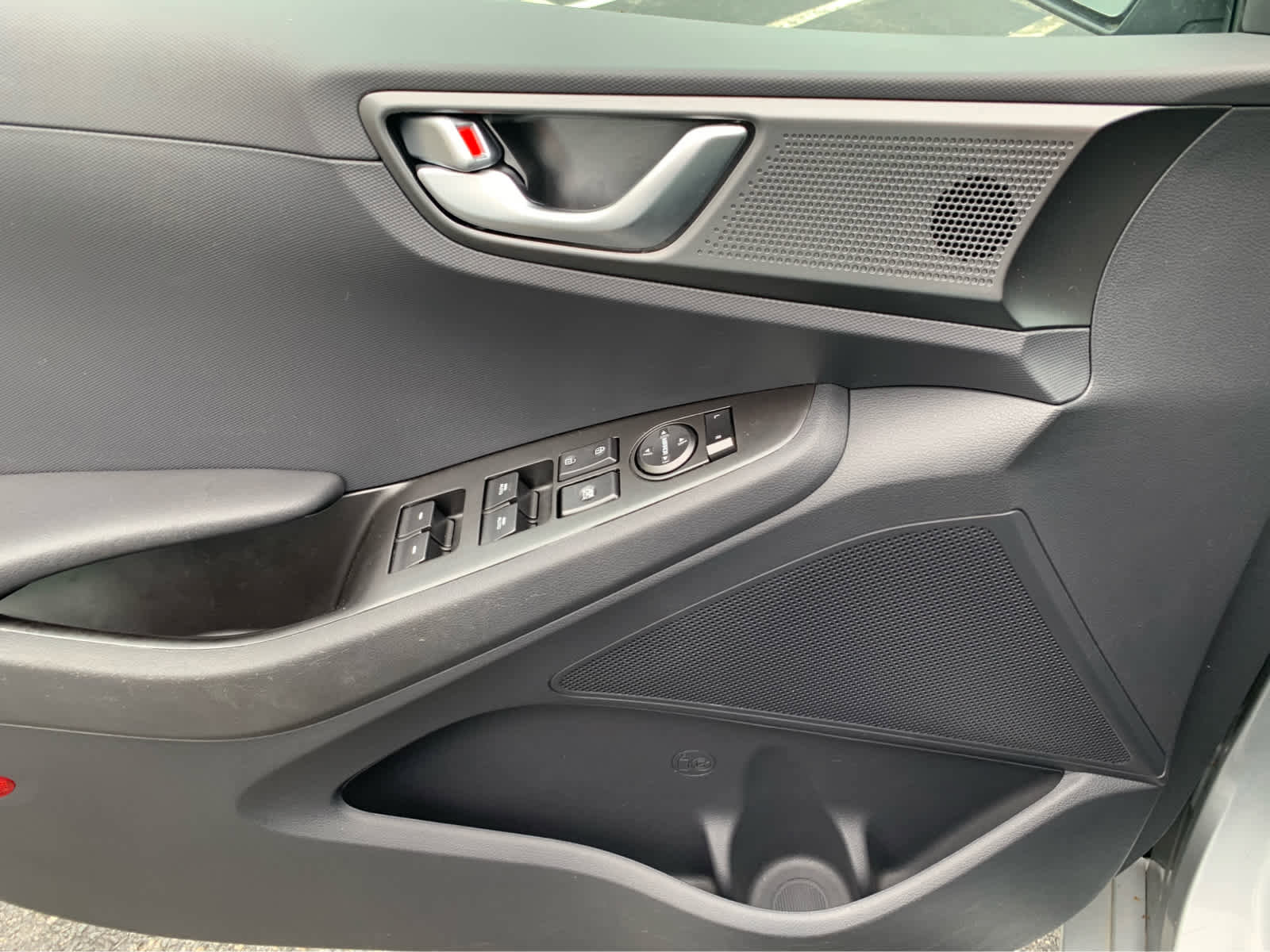 Used 2021 Hyundai Ioniq SEL FWD image 13