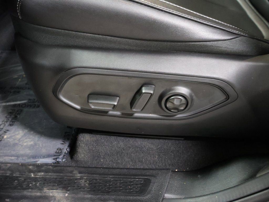 New 2025 Jeep Grand Cherokee Limited w/ Black Appearance Package image 12