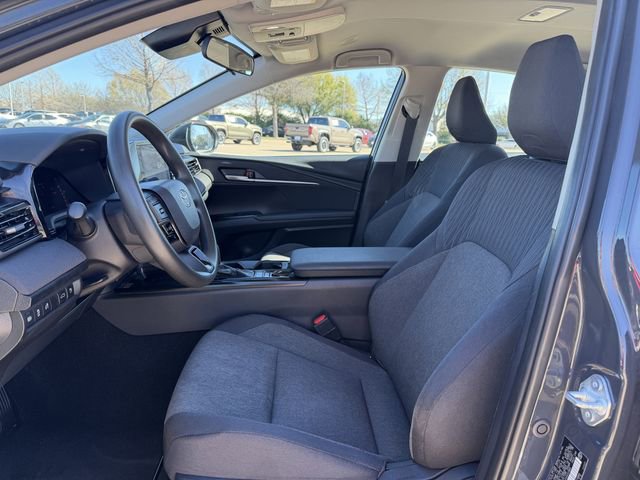 Used 2025 Toyota Camry LE image 24