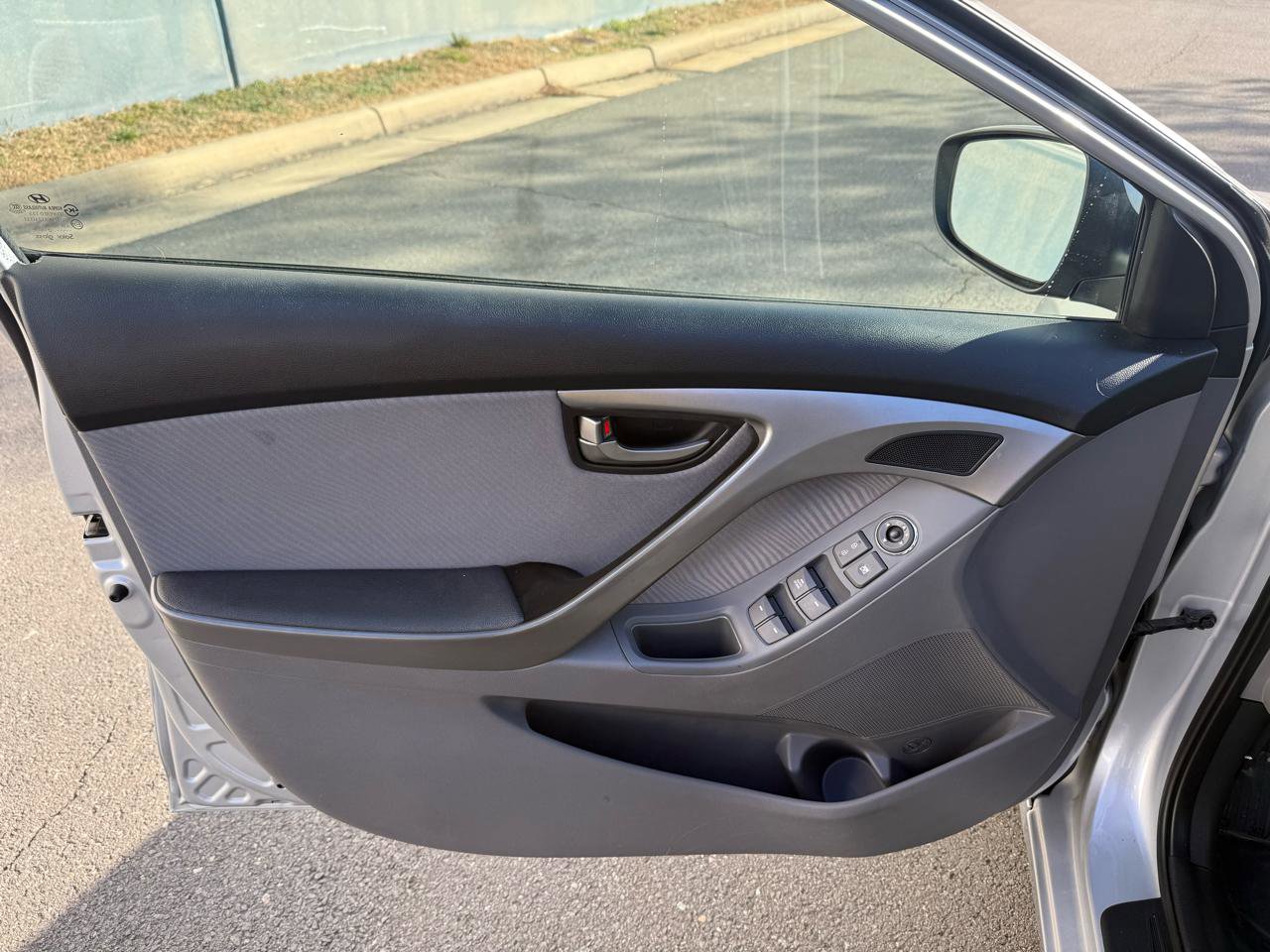 Used 2013 Hyundai Elantra GLS w/ Preferred Pkg image 13