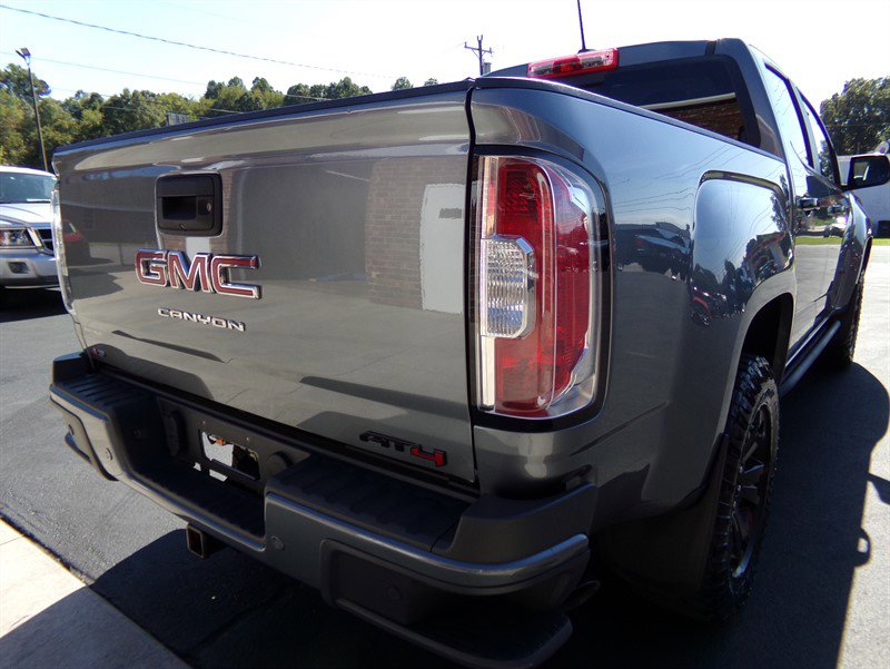 Used 2022 GMC Canyon AT4 image 6