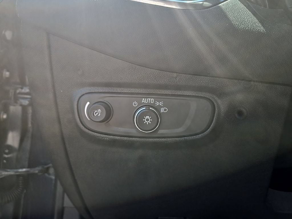 Used 2019 Chevrolet Equinox LT AWD/4WD image 15