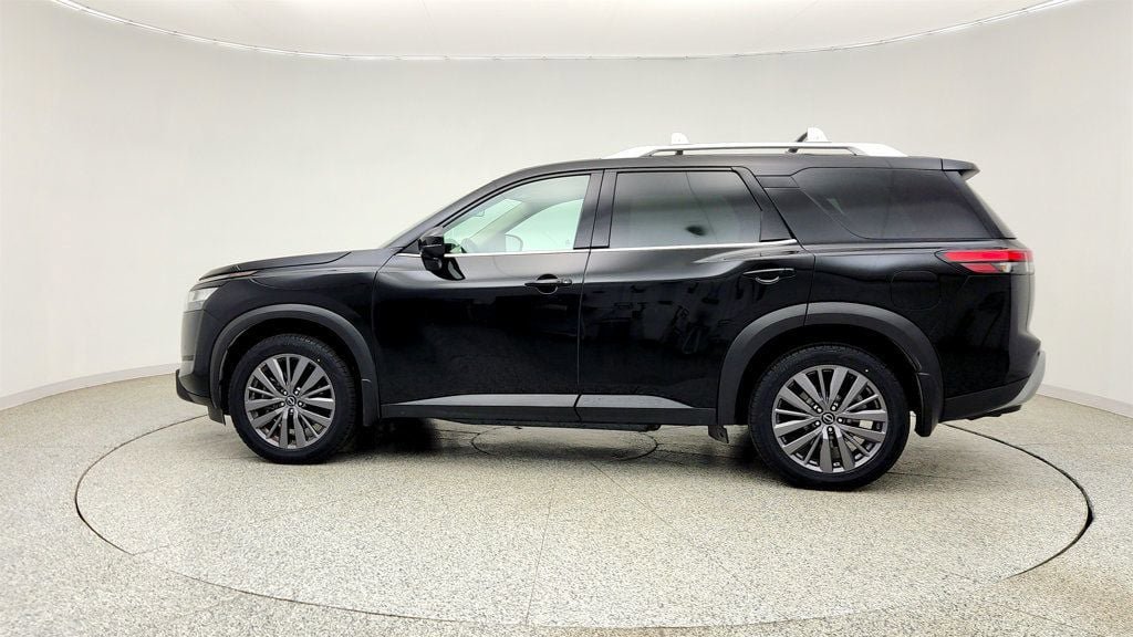 Used 2023 Nissan Pathfinder SL w/ SL Premium Package AWD/4WD image 8