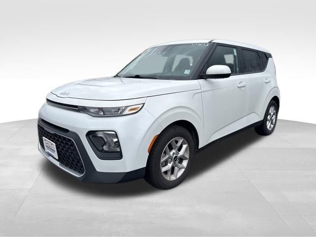 Used 2022 Kia Soul LX w/ Technology Package image 3