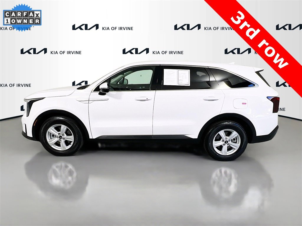 Certified 2025 Kia Sorento LX image 5