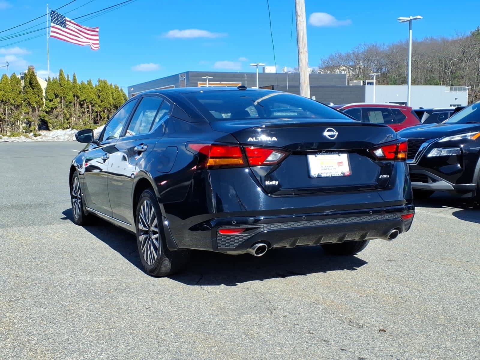 Used 2024 Nissan Altima 2.5 SV w/ SV Premium Package image 6
