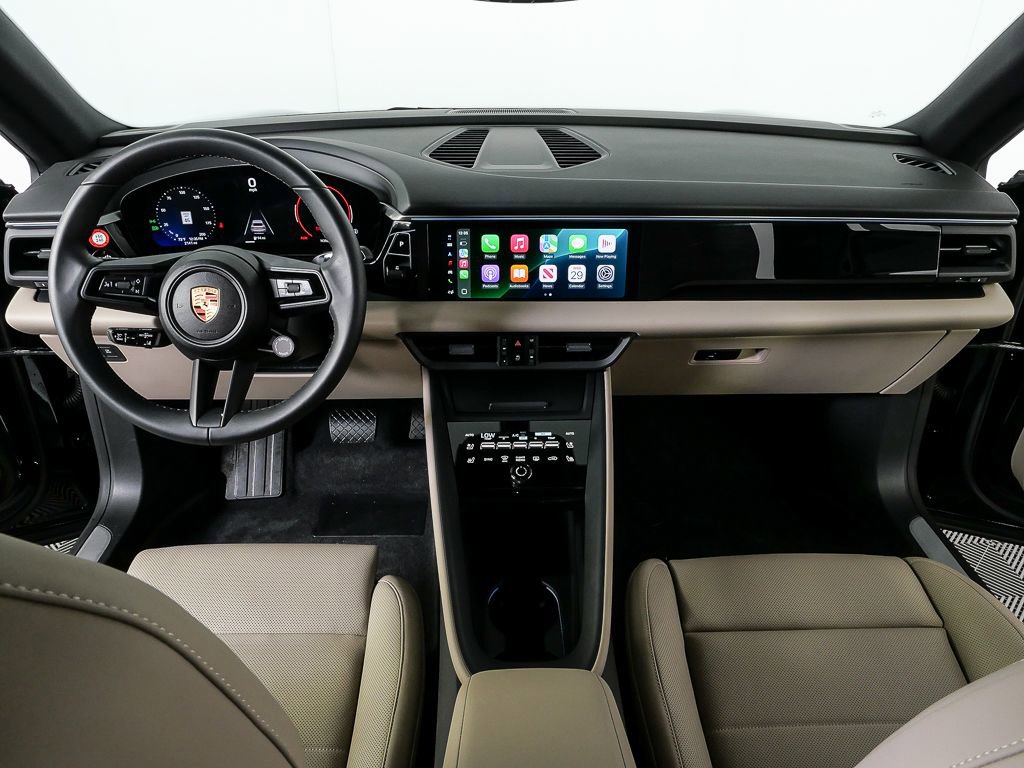 Used 2025 Porsche Macan Electric RWD image 19
