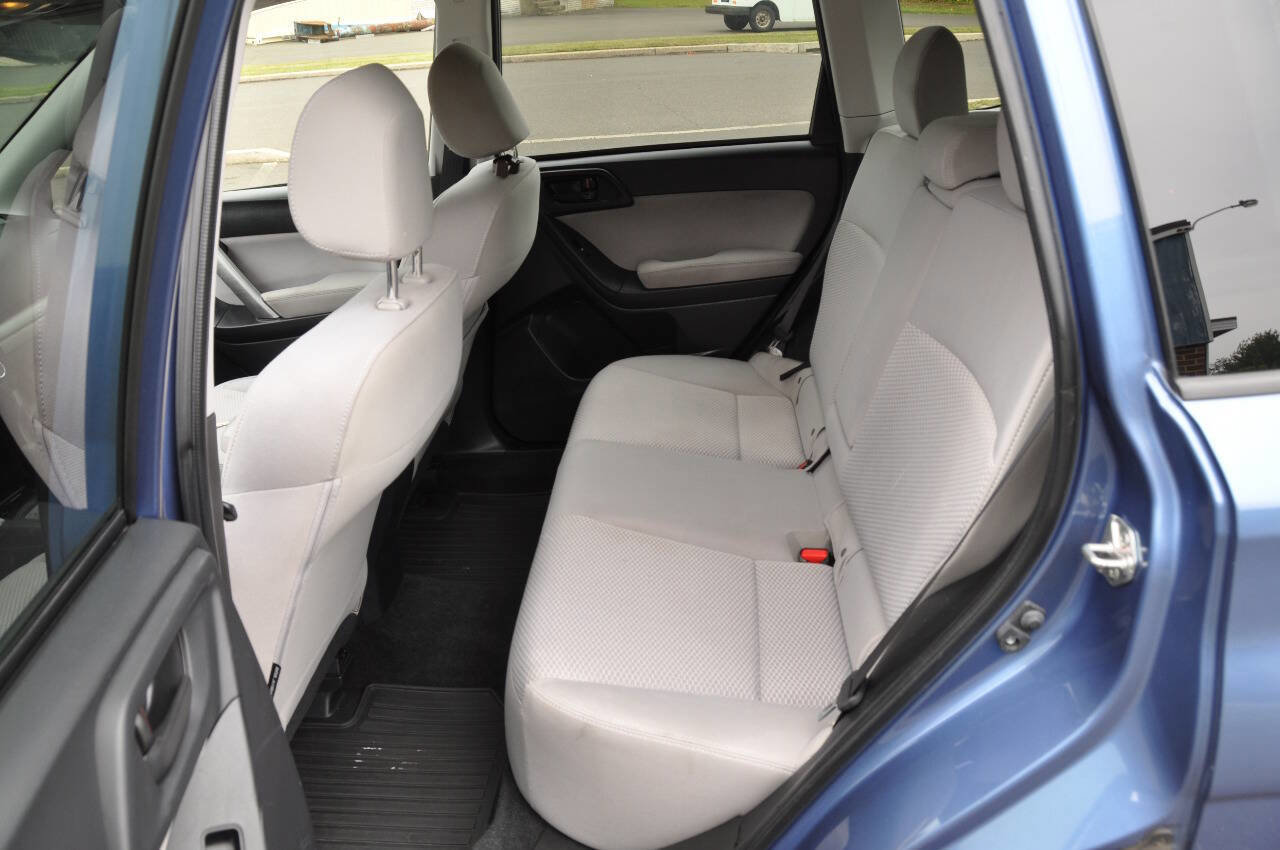 Used 2015 Subaru Forester 2.5i Premium w/ All-Weather Package image 18