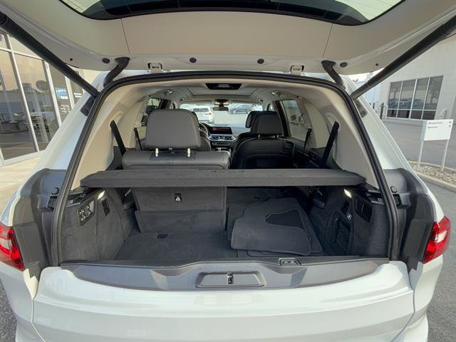 Used 2022 BMW X7 xDrive40i w/ Executive Package AWD/4WD image 5