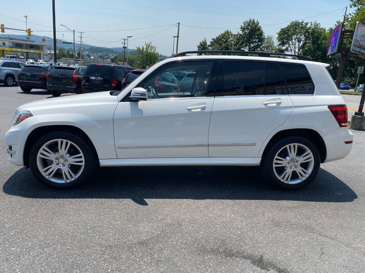 Used 2015 Mercedes-Benz GLK 350 4MATIC image 6
