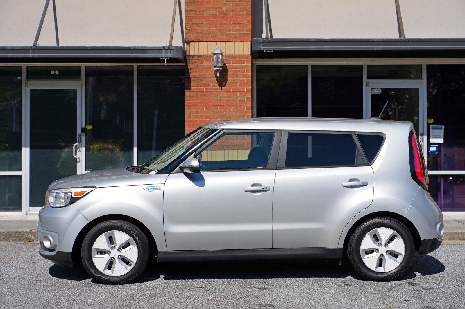 Used 2016 Kia Soul EV FWD image 44